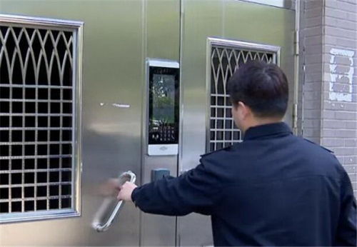 人脸识别技术在社区与办公楼宇门禁系统中的创新研发与安防应用